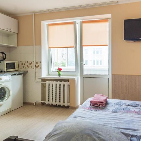 1 Комнатная Квартира По Улице Предславинская, 12 Kiev Bagian luar foto