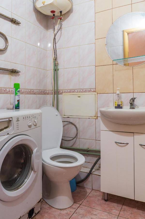 1 Комнатная Квартира По Улице Предславинская, 12 Kiev Bagian luar foto