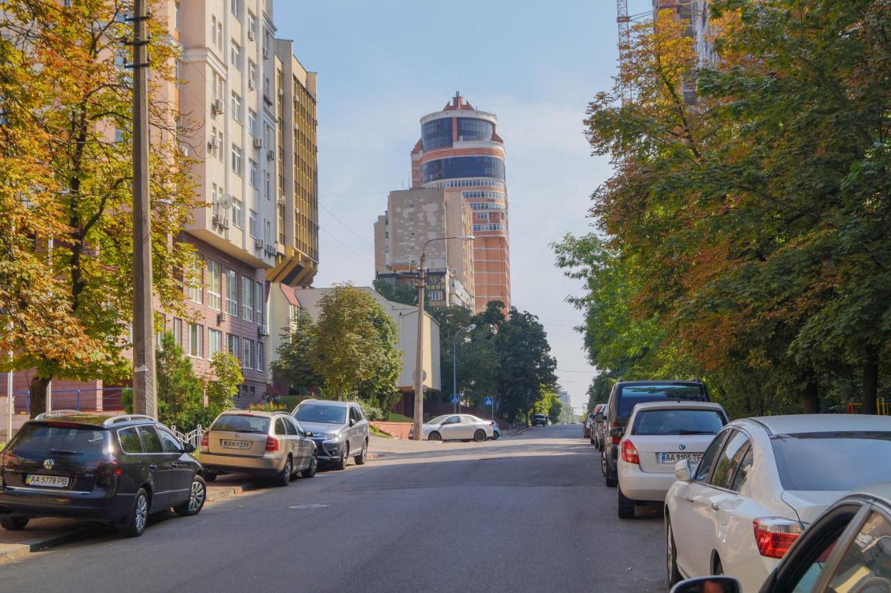 1 Комнатная Квартира По Улице Предславинская, 12 Kiev Bagian luar foto